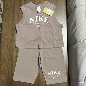 Nike Women’s Sportswear Tank Top & Mid Rise Bike Shorts (NWT)